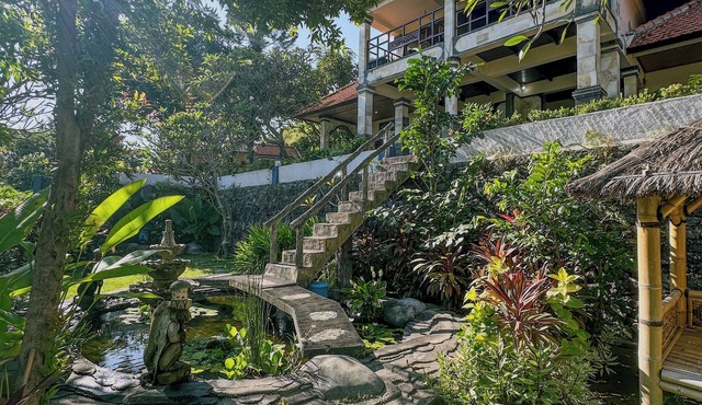 Stunning 3-Bedroom Hilltop Villa with Ocean Views in Bali