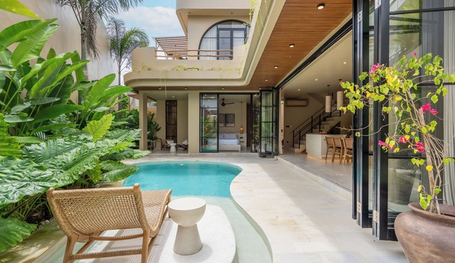 Stylish tropical 3 bedroom villa. 200m2 with AC & pool in Canggu - Pererenan in Bali