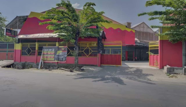 Super OYO 3198 Sukomanunggal Inn in Surabaya