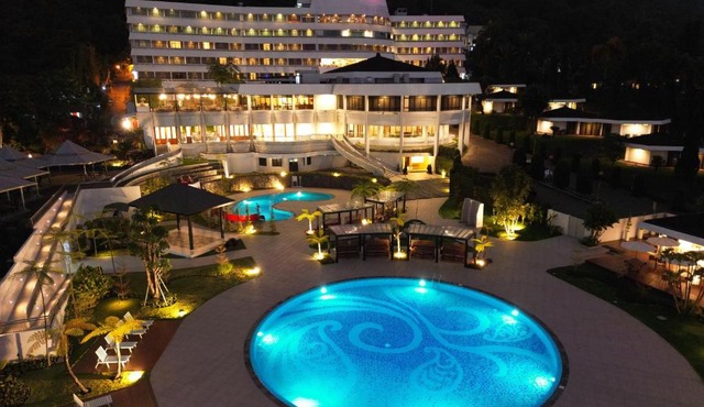 Surya Hotel & Cottages Prigen in Tretes
