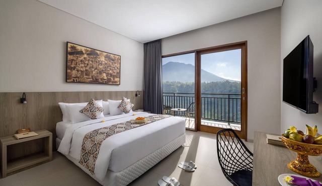 Tapa Agung View Hotel & Restaurant in Rendang