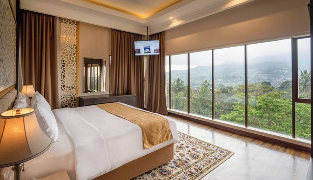 The Green Peak, ARTOTEL Curated