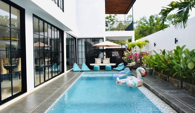 The W House, Luxury Villa 5 minutes from the beach in Bali
