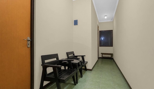 Townhouse Oak Hotel Lestari in Kaliwates