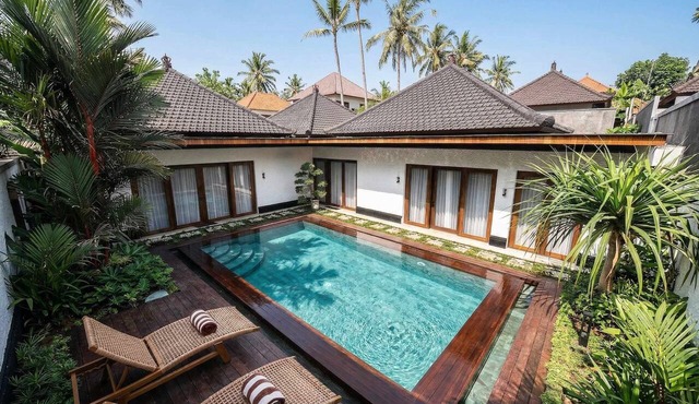 Tropical 3BR Gem w Huge Pool+Prime Ubud Location in Gianyar Regency