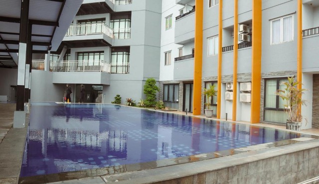 Twin Tower Hotel & Residence in Surabaya