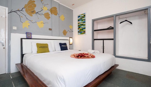 Urbanview Hotel Ananda Syariah by RedDoorz in Bukittinggi