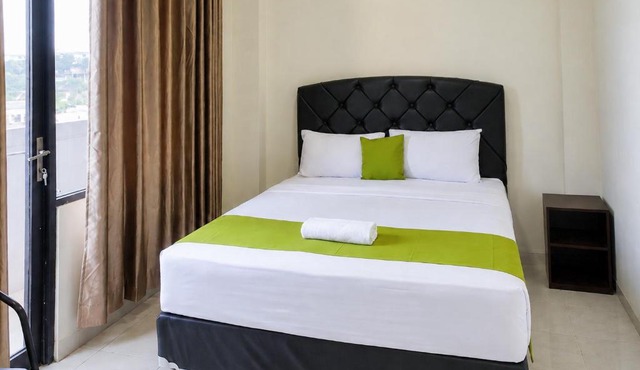 Urbanview Hotel Pandan Wangi Suite in Samarinda