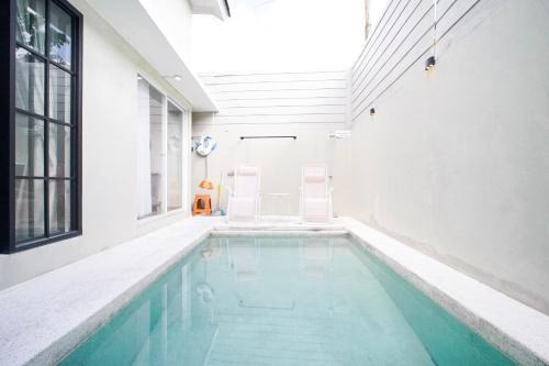 Villa by Praya