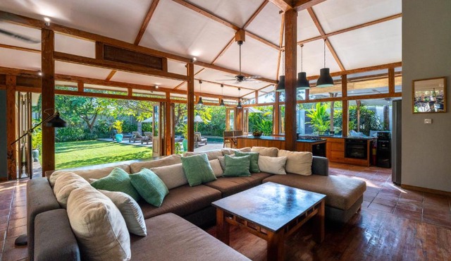 Villa Casa Gili T 4BR Villa, Pool, Gym & Bikes in Gili Trawangan