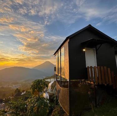 Villa Dieng Sikapuk Hill Standar Cabin 1&2