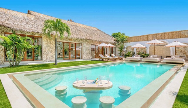 Villa El Gaucho 9BR Sauna & Jacuzzi Prime Location