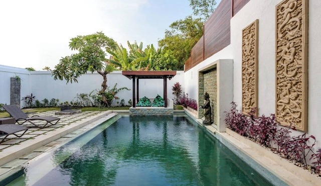 Villa Lilja, 3 Bedrooms Luxury Villa in Seminyak