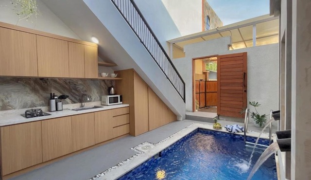 Villa Sadewa Kuta - 2BR with Pool in Good Location in Legian