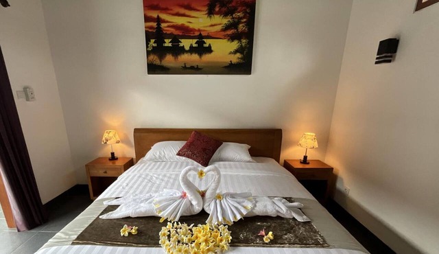 Villa - Sleeps 6 - Private pool - Parking in Karangasem