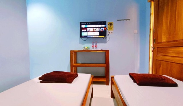 Wisma Kencana Syariah near UNS Mitra RedDoorz in Kemiri