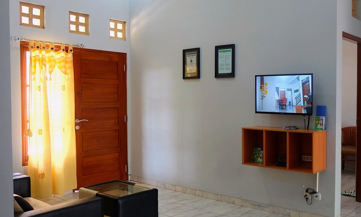 Depok House | Homestay Maguwoharjo By Simply Homy