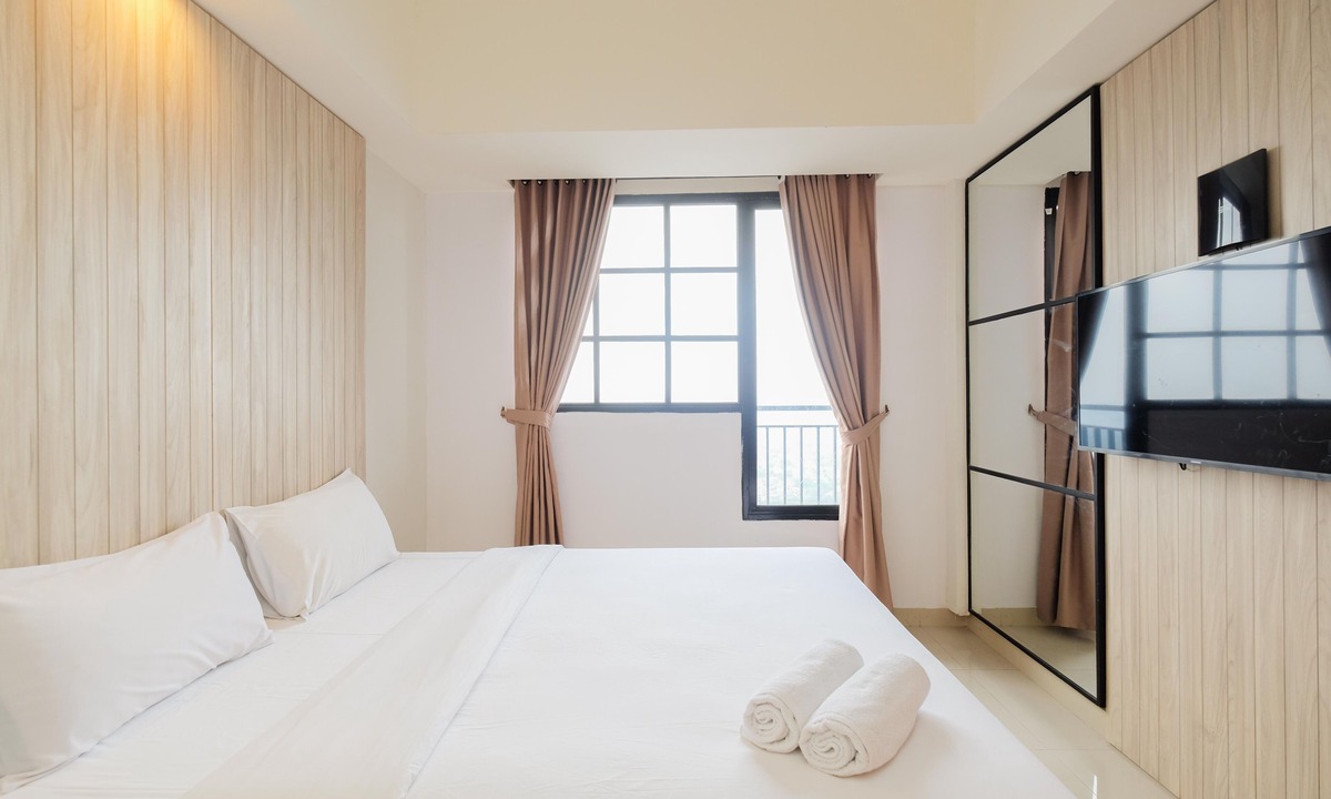 Pondokcina Apartment | Minimalist 1Br With Extra Room At Evenciio Margonda Apartment