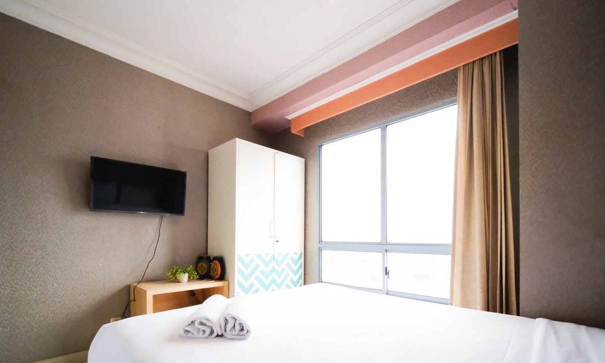Suko Manunggal Apartment | Best Deal And Homey 2Br At Taman Beverly Apartment