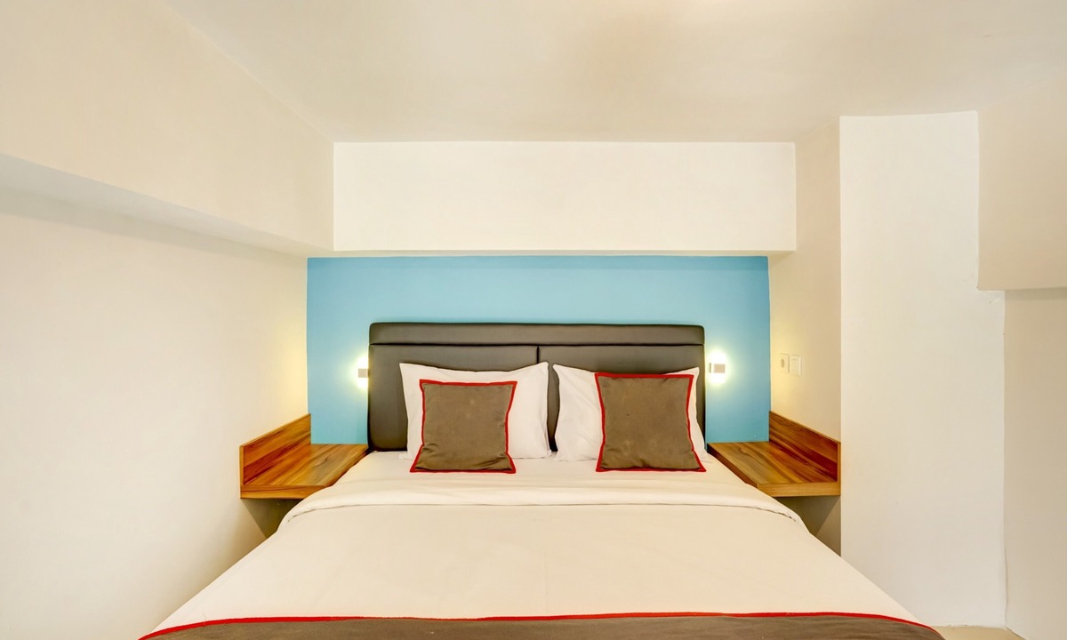 Waru Hotel | Collection O 30 Amega Crown Sub