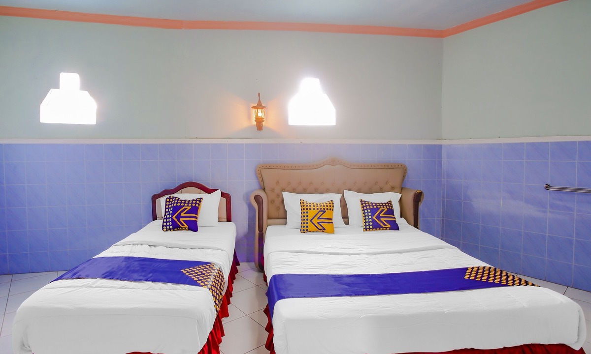 Bandungan Hotel | SPOT ON 90100 Hotel Kediri Bandungan