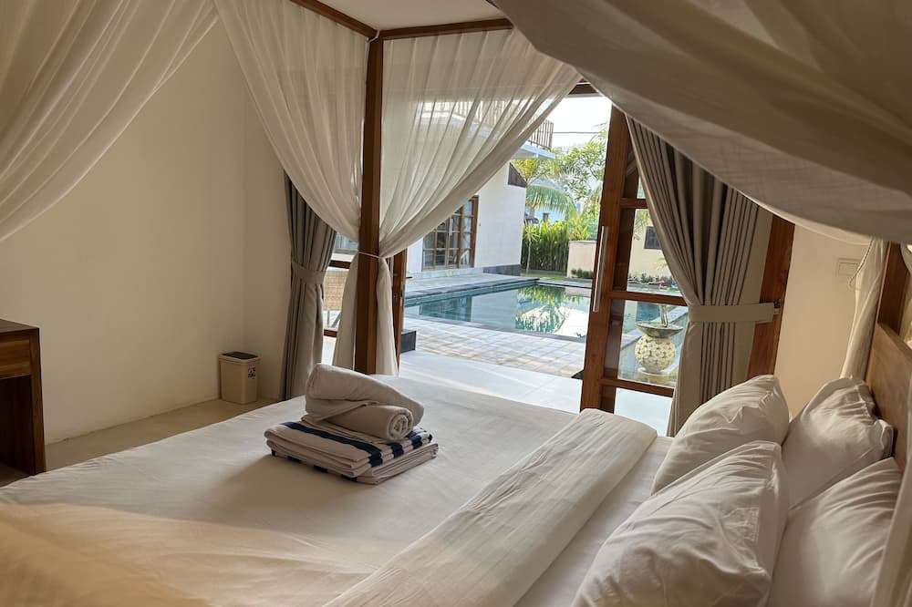 Purwakerti Villa | Villa Light