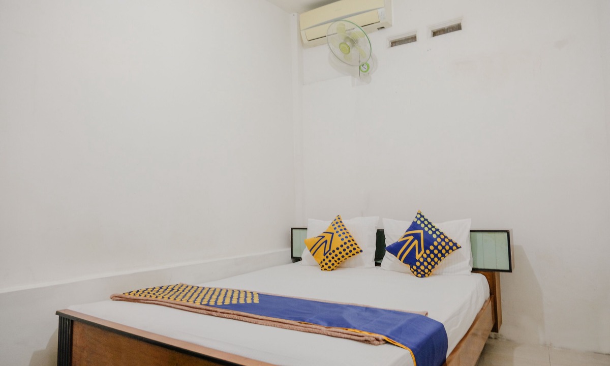 Blitar Hotel | OYO Life 2417 Melati Residence