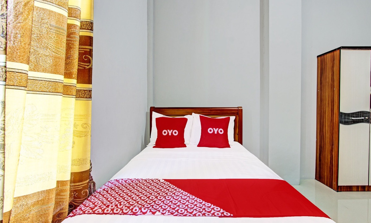 Kendal Hotel | OYO 91960 Fariza House Syariah