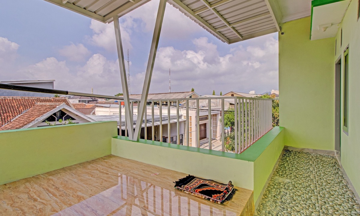 Bandar Lampung Hotel | Hotel O 3774 Shakira Syariah Guest House