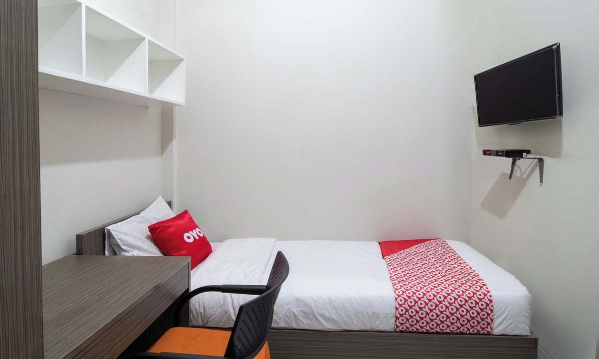 Karawang Hotel | OYO 3253 Sofia Residence
