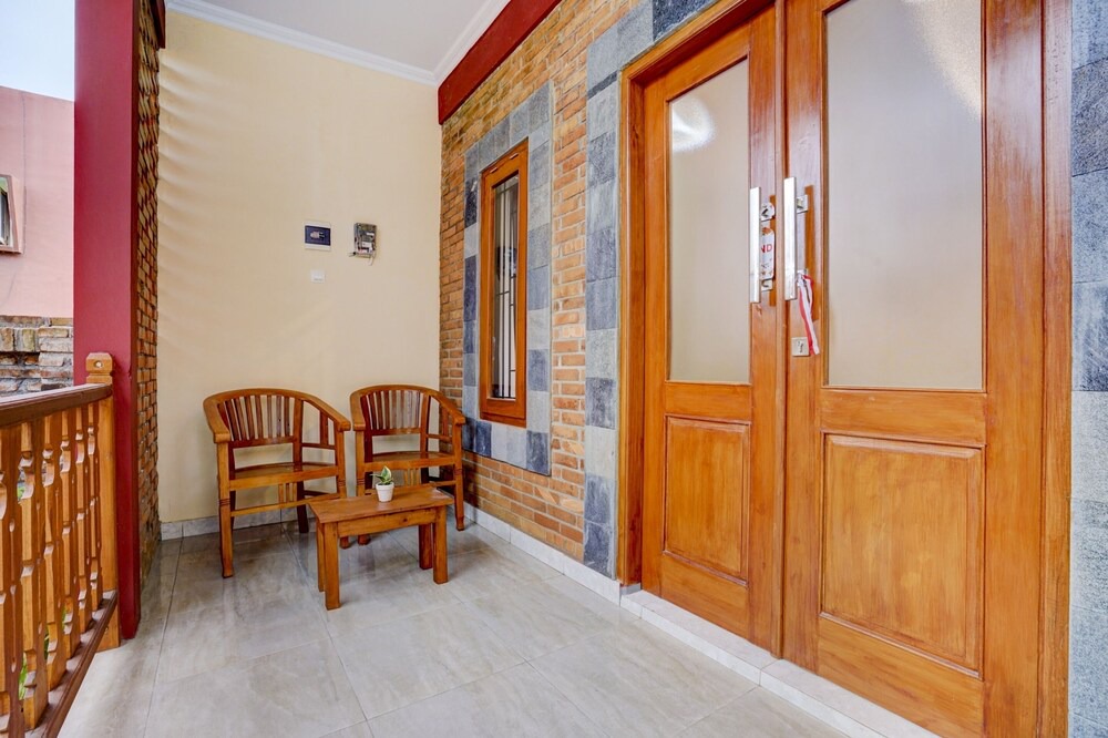 Bantul Hotel | SUPER OYO Collection O 90265 Cempoko Mulyo Homestay Syariah
