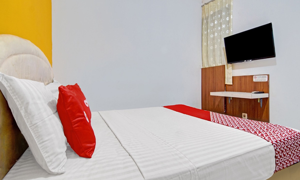 Kelapa Gading Barat Hotel | Super OYO 90422 Mall Of Indonesia