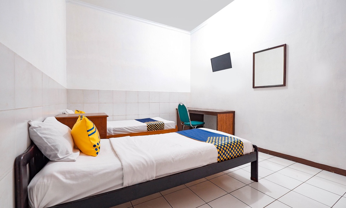 Pati Hotel | SPOT ON Sartika Inn Pati