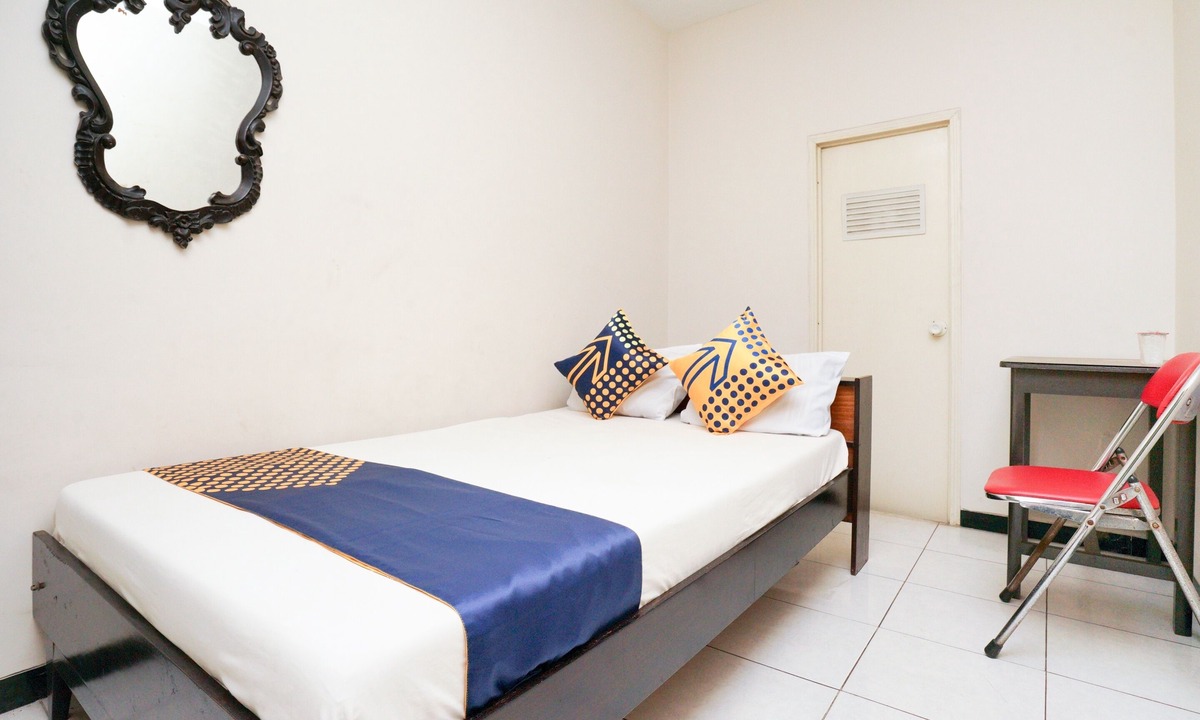 Probolinggo Hotel | OYO Life 2090 Ratna Backpacker Syariah