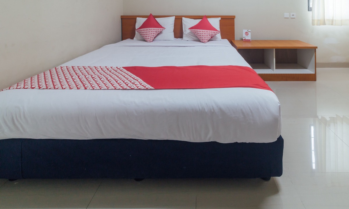 Ambon Hotel | OYO 1448 Mangga Dua Guest House