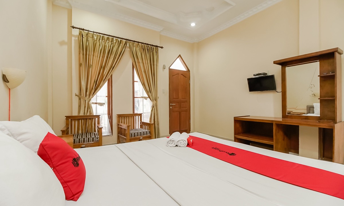 Merek House | RedDoorz Plus @ Jalan Tugu Silalahi Tongging