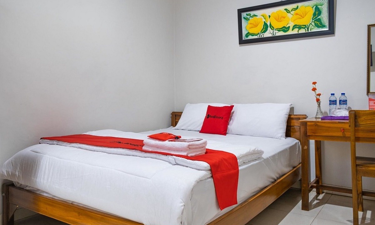 Kalimalang House | RedDoorz Syariah near Grand Kota Bintang
