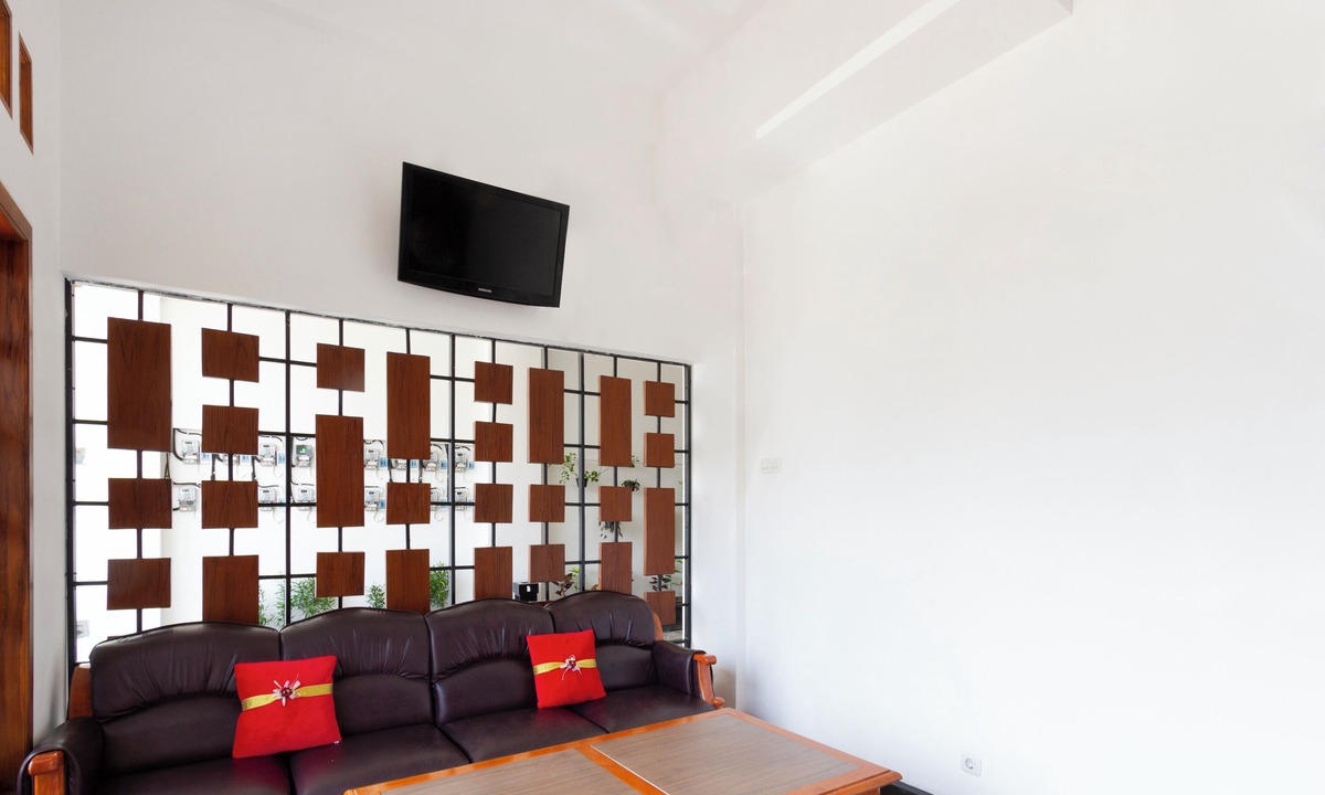 Java Hotel | OYO 3309 Forrestinn