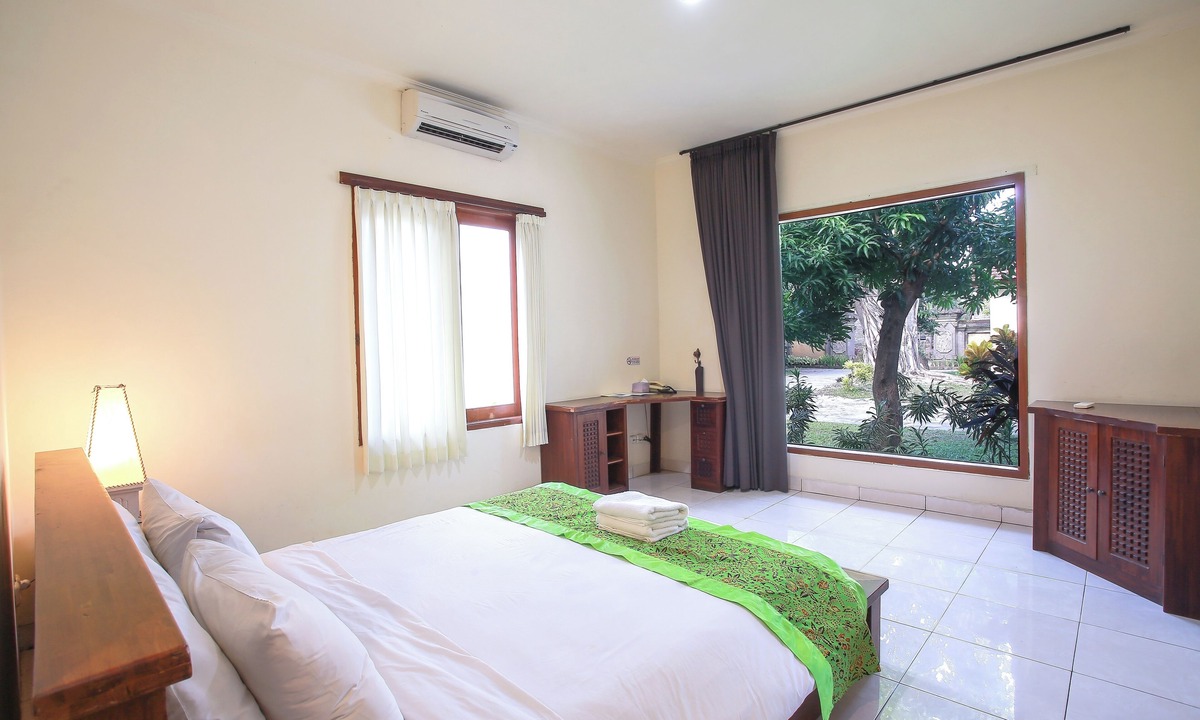 Kalipuro Hotel | Mirah Hotel