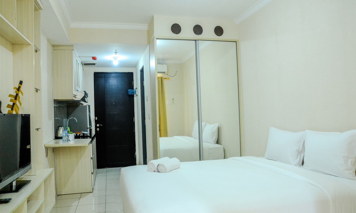 Panunggangan Utara Apartment | Simply Studio Room at Grand Serpong Apartment By Travelio