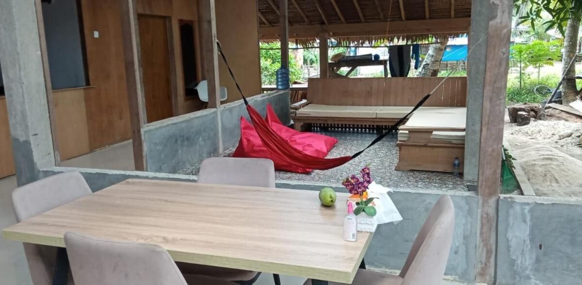 Sipura Island Hostel | Mentawai Bagus - Hostel