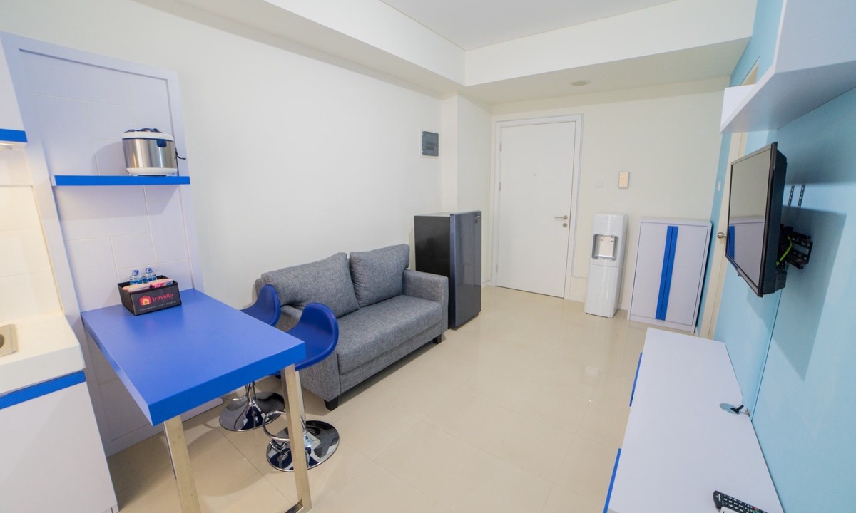 Hegarmanah Apartment | Cozy Apartment at Parahyangan Residence with Direct Access to Swimming Pool