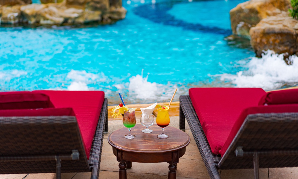 Lagoi Hotel | Nirwana Beach Club