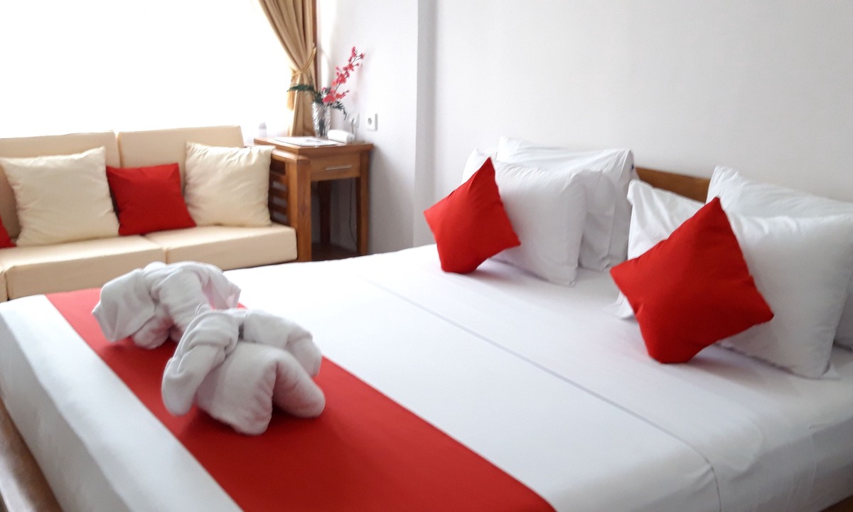 Lovina Hotel | Grand Raka Homestay