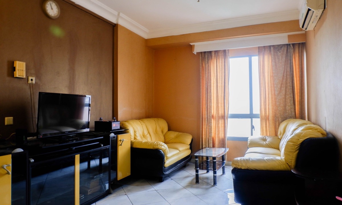 Suko Manunggal Apartment | Spacious 1BR Apartment at Taman Beverly