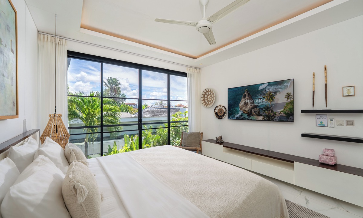 Sunset Road Villa | Villa Devina by Pertama Stay