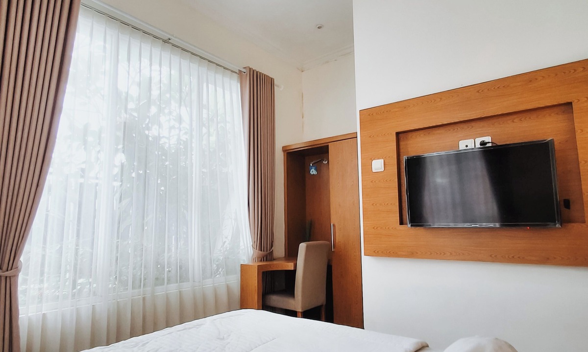 Ngaglik Hostel | Hallstatt Living Near UII Jakal