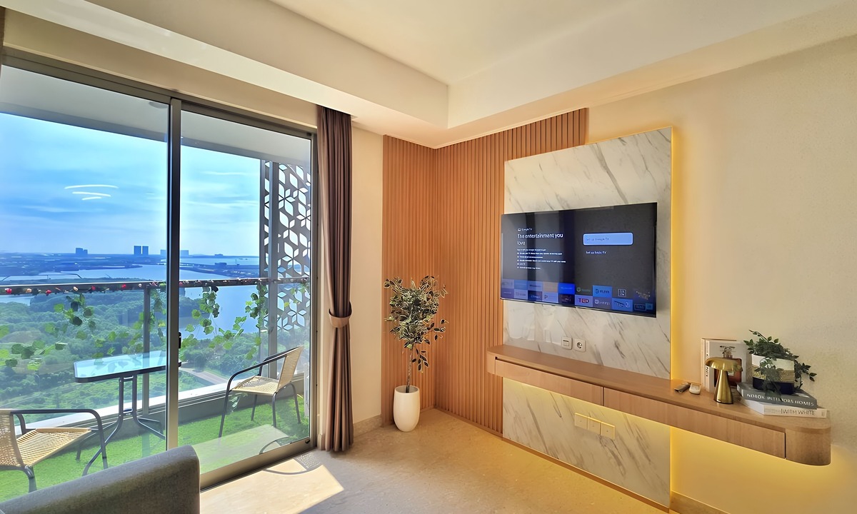 Pantai Indah Kapuk Apartment | By The Sea By SanLiving - 3BR - PIK