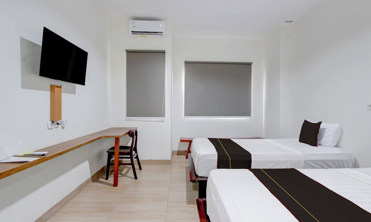 Grogol Hotel | Townhouse Oak near The Park Mall Solo