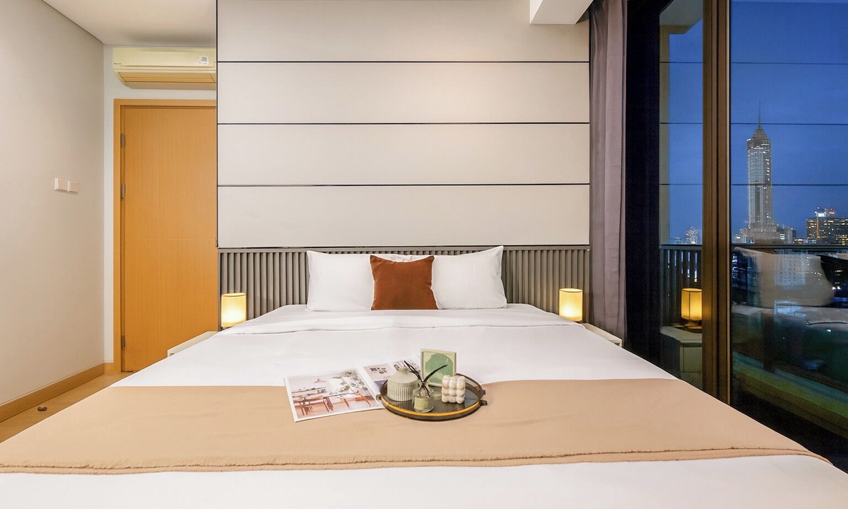Old Jakarta Apartment | Spacious 3Br For 6 Pax At Capitol Suites Apartment